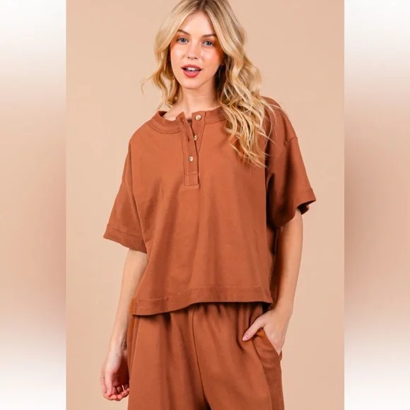 Fabulous Knit Raw Edge Top and Pants Set - Picture 4 of 7